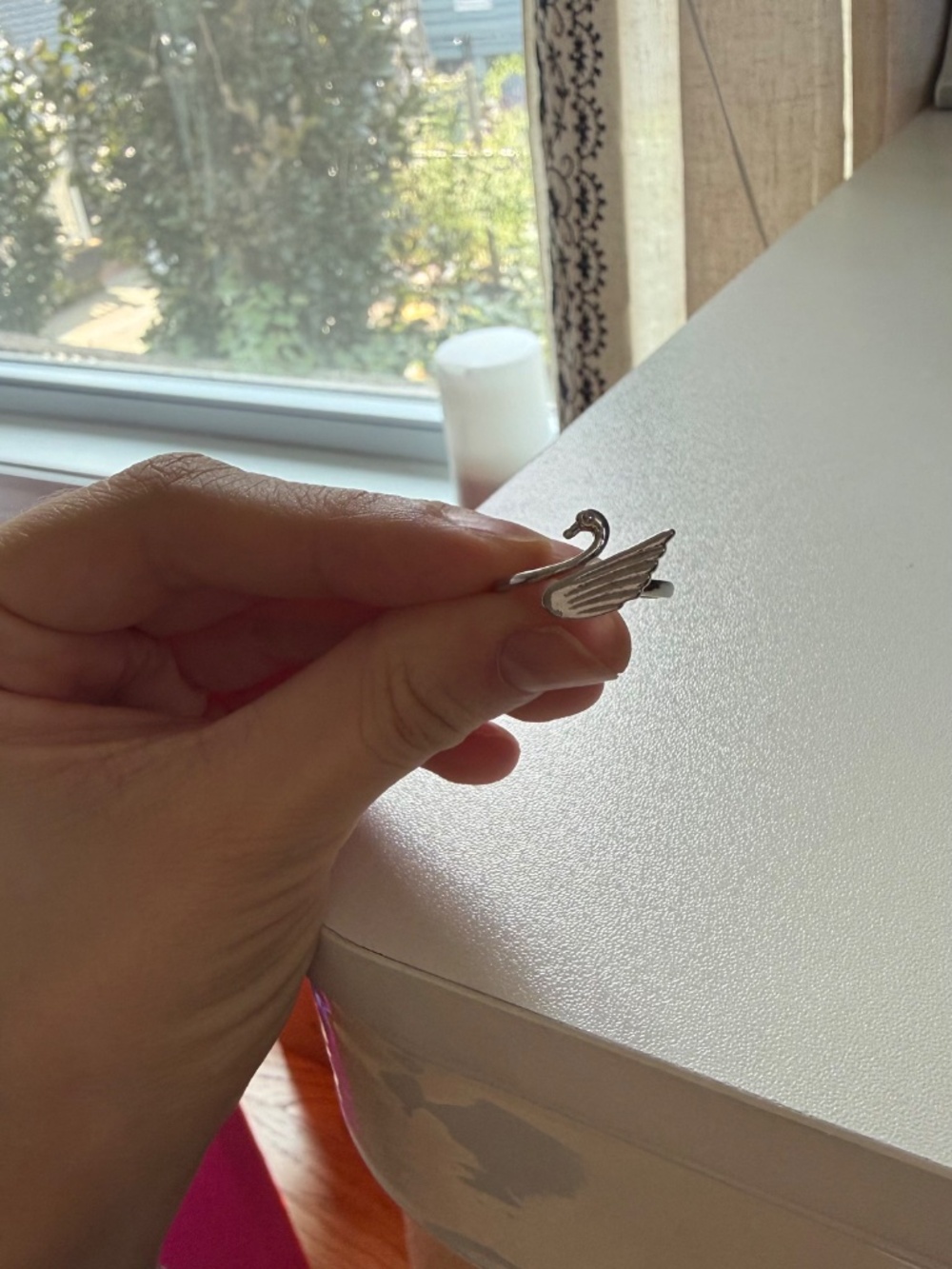 Adjustable Swan Ring - Picture 2 of 4